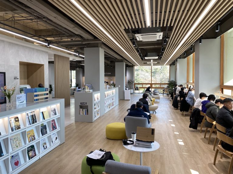 Namsan Library Cafeteria (구내식당), Yongsan Seoul Guide